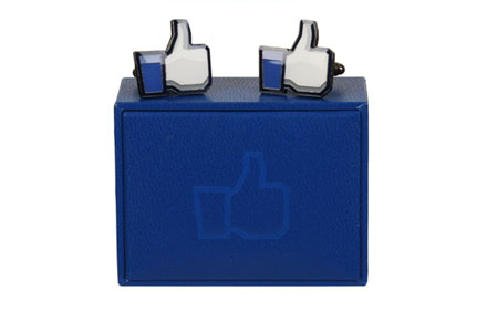 Gemelos "Me Gusta" de Facebook