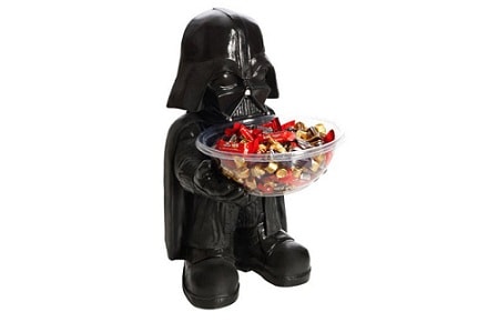 Darth Vader ofrece caramelos